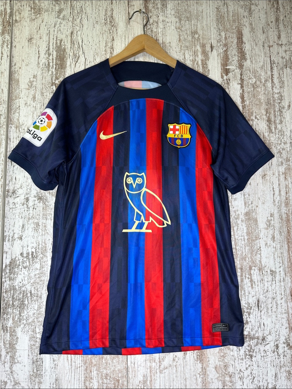 Nike
Barcelona x Ovo Drake 2022-23 Football T Shirt Nike Men’s Sz M